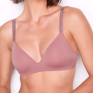 Victoria’s Secret T-Shirt Lightly Lined Wireless Bra NWOT